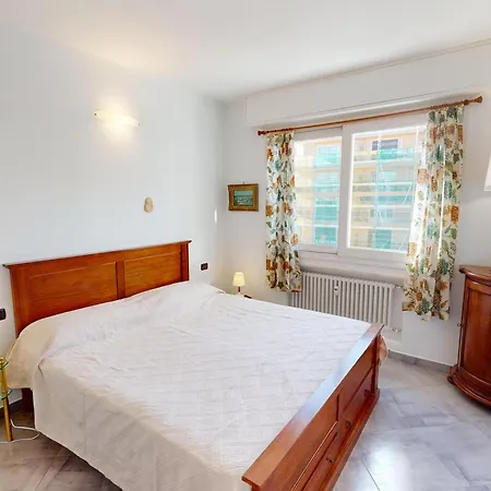 Agreable 3p Avec Climatisation Et Balcon, Proche Plages - Fr-1-196-349 * Menton