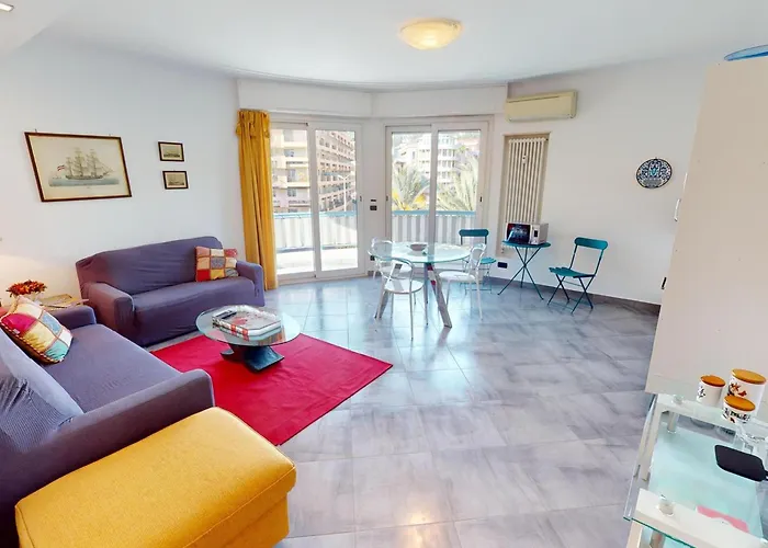 Agreable 3p Avec Climatisation Et Balcon, Proche Plages - Fr-1-196-349 *