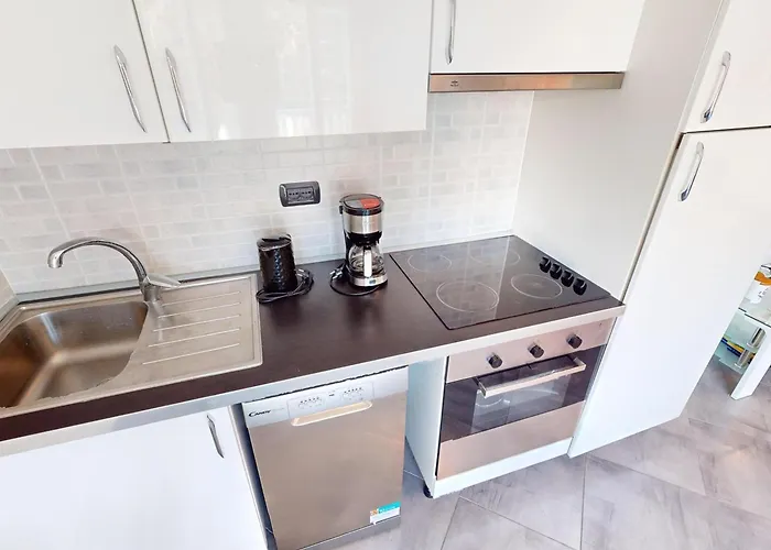 Agreable 3p Avec Climatisation Et Balcon, Proche Plages - Fr-1-196-349